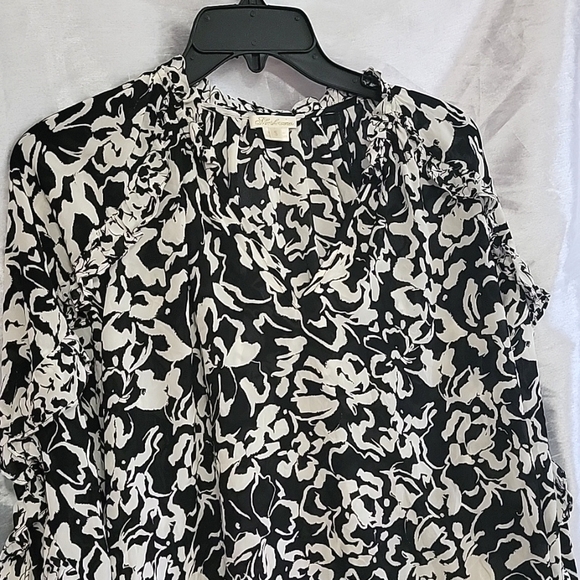 New Shoshanna Cardinale V-neck Floral Blouse Ruffled Sleeves Anthropologie - Picture 3 of 9